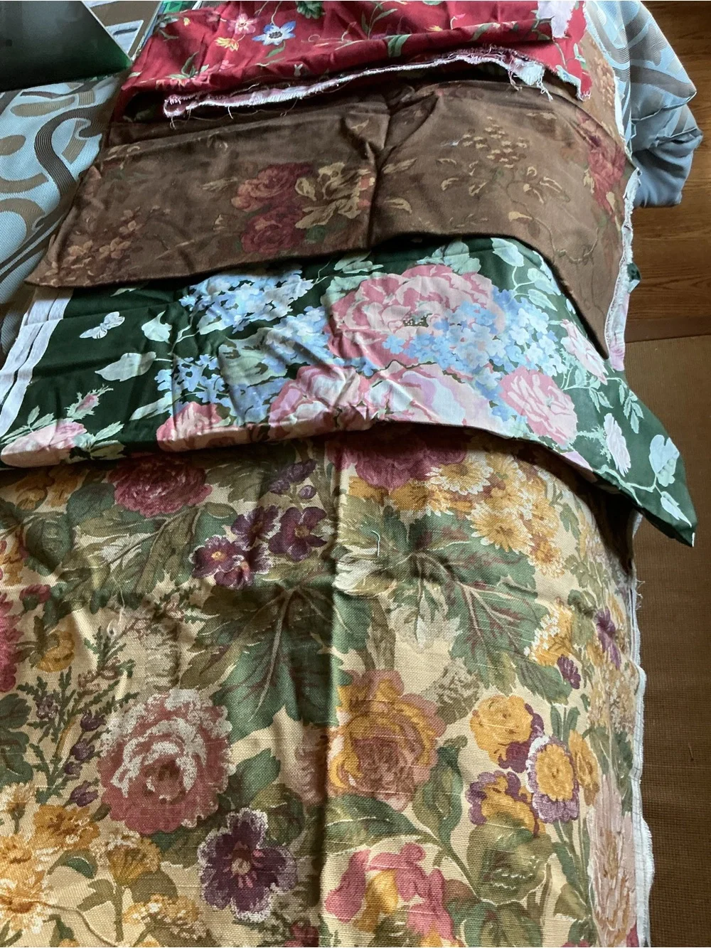 4 Pieces of Fabric Panels